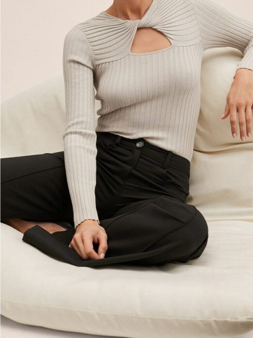 Mango Cream Ribbed Twist Keyhole Long Sleeve Top Size S Shell Viscose - Picture 3 of 11